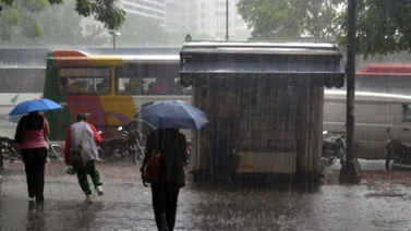 Intensas lluvias y fuertes ráfagas de viento mantienen en alerta a Caracas