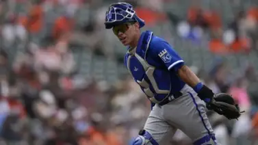 MLB: ¡No intenten robarlo! Vea a Freddy Fermín reventar a Trevor Story (+Video) MLB: ¡No intenten robarlo! Vea a Freddy Fermín reventar a Trevor Story (+Video)