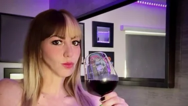 Ella es Vanesa Villagrán, hija del actor Carlos Villagrán “Kiko” que triunfa en OnlyFans con su figura