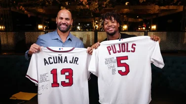 MLB: ¡Reunión de caballos! Ronald Acuña Jr. y Albert Pujols se encuentran para hacer un intercambio