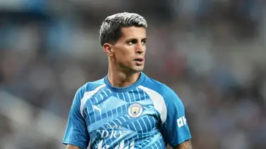 El Barcelona reanuda negociaciones por Cancelo con el Manchester City El Barcelona reanuda negociaciones por Cancelo con el Manchester City