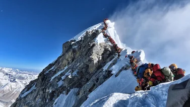 ¡¿Cuánto?! Conoce aquí el nuevo precio a pagar para escalar el Monte Everest 
