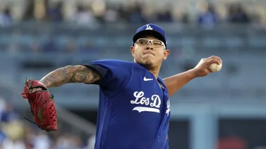 MLB: Julio Urías completó su mejor apertura de la temporada