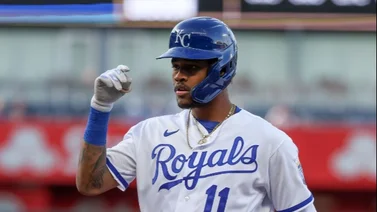 MLB: Maikel García regresa a los Reales y así amplía su cadena de juegos dando de hit (+Video)