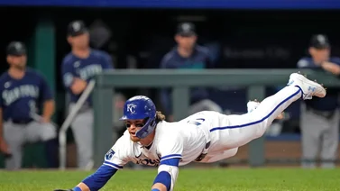 Bobby Witt bateó un jonrón de pierna. / Foto: AP