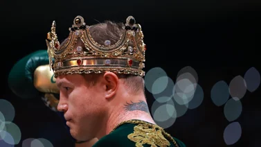 Canelo tiene en juego el título de peso supermedio. / Foto: Getty Images