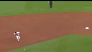 MLB: ¡A mano limpia! Vea cómo Orlando Arcia retira de forma sensacional a Aaron Judge (+video)