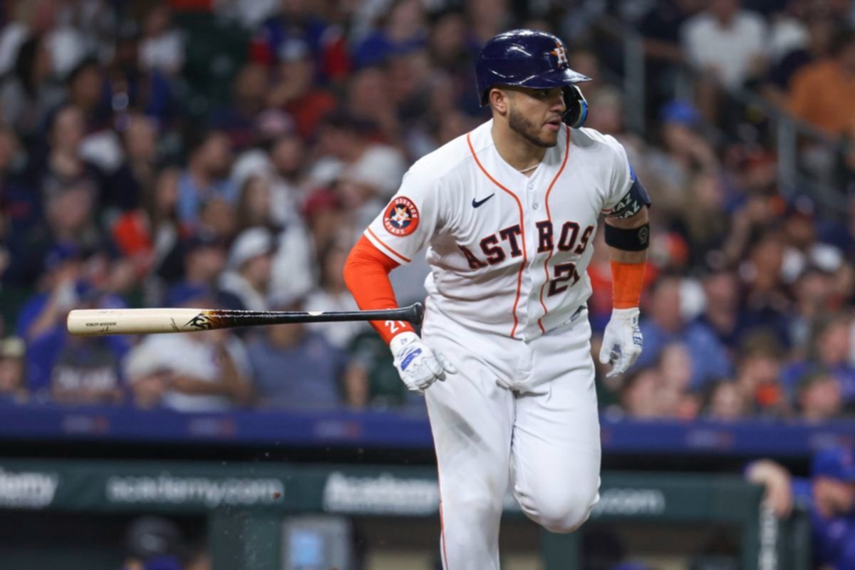 Cuadrangulares de dominicano catapulta victoria de los Astros