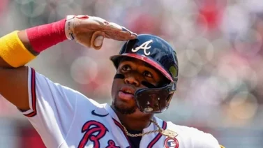 MLB: ¡Batazo inmenso! Ronald Acuña Jr. se sigue acercando al registro de 40-40 con este cuadrangular (+video)