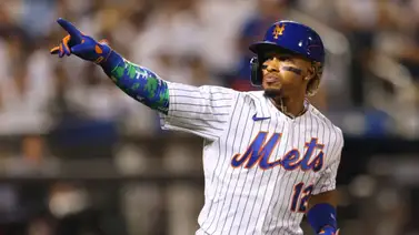 Lindor tiene más de 30 bases robadas. Lindor tiene más de 30 bases robadas.