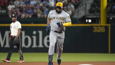 MLB: Dominicano Carlos Santana llegó a 18 cuadrangulares en la temporada (+Video)