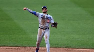MLB: Joyita defensiva de Miguel Rojas ante Luis Arráez (+ Video)