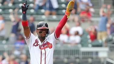 MLB: ¡Indetenible! Ronald Acuña Jr. llega a 56 bases robadas e iguala a José Altuve(+Video)