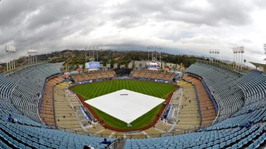 Impresionante: El estadio de los Dodgers a punto de inundarse a causa de las fuertes lluvias (+Video)