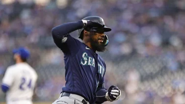 MLB: Vea el vuelacerca de Teoscar Hernández para concretar un "back to back" 