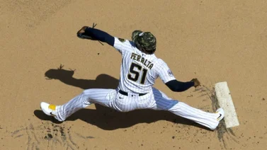 MLB: Dominicano Freddy Peralta despunta en estos renglones durante el último mes (+Datos)