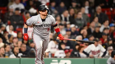 MLB: Boricua Christian Vázquez la desaparece ante los Cerveceros