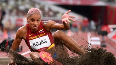 ¿Cuáles son las marcas de Yulimar Rojas en los campeonatos mundiales al aire libre? 