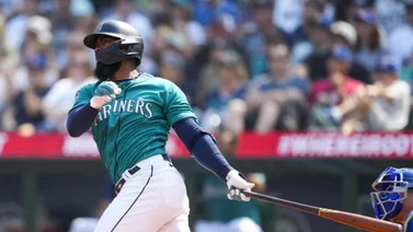 MLB: Teoscar Hernández la bota por partida doble ante los Reales (+Videos)