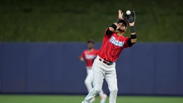 MLB: ¡De feria! Vea la super jugada que hizo Luis Arráez en segunda base (+video)