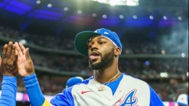 MLB: ¡Para recordar! Vea la "algarabía" que forma un compañero de Ronald Acuña con su Grand Slam en los playoffs de 2018 (+video)