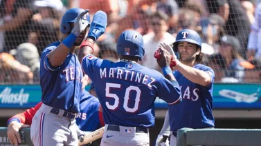 MLB: Cubano Julio Pablo Martínez conecta su primer vuelacerca en Las Mayores