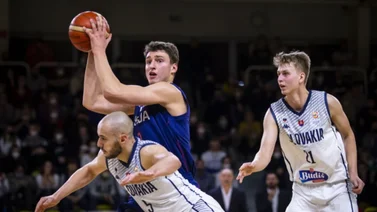 Copa Mundial de Baloncesto: Nikola Jovic abusa de Puerto Rico en el primer cuarto (+Video)