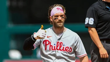 MLB: Bryce Harper iguala las acciones con este soberbio batazo (+ Video)