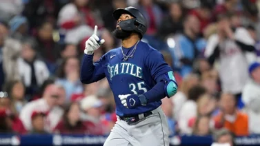 MLB: Dominicano Teoscar Hernández extendió racha con cuadrangular (+Vídeo)