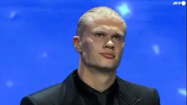 Erling Haaland consigue su primer galardón individual Erling Haaland consigue su primer galardón individual