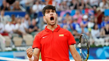 Juegos Olímpicos: Carlos Alcaraz avanza en París y está a un juego de competir por medalla