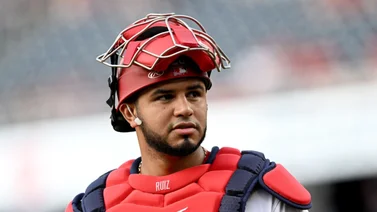 MLB: Keibert Ruiz enciende las alarmas en Washington por aparente lesión