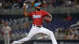 MLB: Sandy Alcántara está cerca de su regreso y hará lanzamientos de rehabilitación 