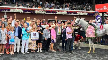 Junior Alvarado gana el Whitney Stakes Gr. 1 de 1 millón de dólares con Arthur's Ride Junior Alvarado gana el Whitney Stakes Gr. 1 de 1 millón de dólares con Arthur's Ride