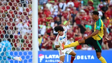 Eduard Bello se estrena con el Barcelona con este golazo (+ Video) Eduard Bello se estrena con el Barcelona con este golazo (+ Video)