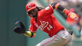 MLB: Así fue como Elly De La Cruz se robó impunemente su almohadilla 58 (+Video)