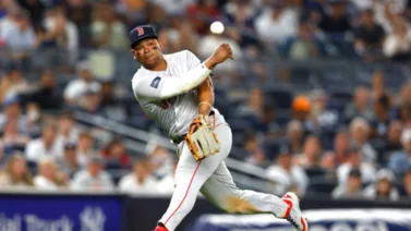 MLB: Rafael Devers se lució con una jugada defensiva (+Video) 