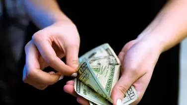 contando dolares contando dolares