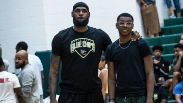 ¡Nuevo heredero al trono! Hijo menor de LeBron James es catalogado como prospecto de 4 estrellas 