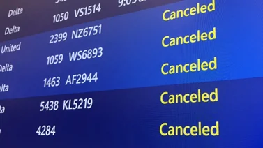EEUU: Debby deja cientos de vuelos cancelados y alerta por inundaciones