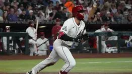 MLB: Adrián Del Castillo entre los receptores con mayor cantidad de hits en los primeros tres juegos de su carrera