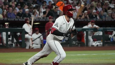 MLB: Adrián Del Castillo entre los receptores con mayor cantidad de hits en los primeros tres juegos de su carrera