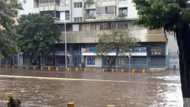 VIDEO | Reportan lluvias torrenciales y anegaciones en varias zonas de Caracas VIDEO | Reportan lluvias torrenciales y anegaciones en varias zonas de Caracas