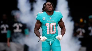 NFL: Tyreek Hill desafía a este medallista olímpico en los Juegos de París (+Video)