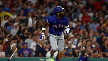 MLB: Adolis García rompe sequía jonronera con dos cohetes ante los Medias Rojas (+Video)