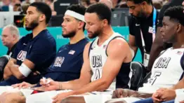 ¡Explotó! Periodista estalla durante un programa en vivo contra Stephen Curry y la selección de Estados Unidos (+Video) 