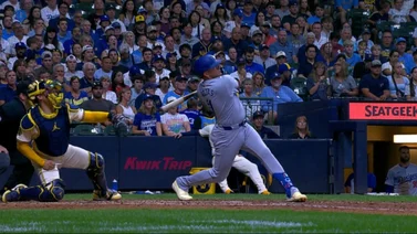 MLB: Miguel Rojas extiende su racha de juegos con hit ante los Cerveceros