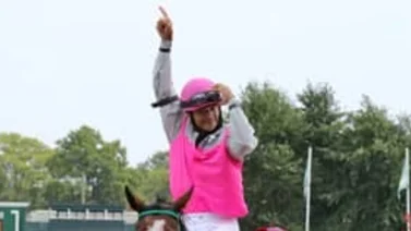 Jockey boricua le da la primera victoria a entrenadora en Saratoga