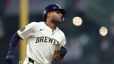 MLB: ¡Histórico! Jackson Chourio sumó el primer triple de su carrera (+Video)