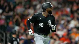 MLB: Luis Robert Jr cerca del top 20 de cubanos con más jonrones en Grandes Ligas